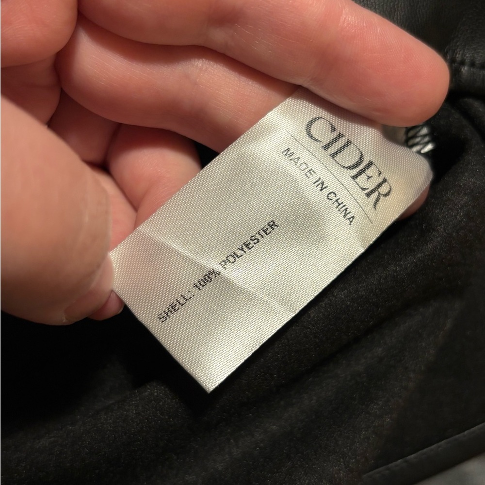 CIDER NWT Women’s Plus Black Faux Leather Mini Skirt Size 3XL - Picture 8 of 8